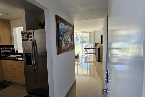 Copropriété à vendre à Aventura, Floride: 1 chambre, 72.19 m2 № 1120966 - photo 10