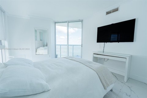 Condominio en venta en Miami, Florida, 3 dormitorios, 131.55 m2 № 1153335 - foto 13
