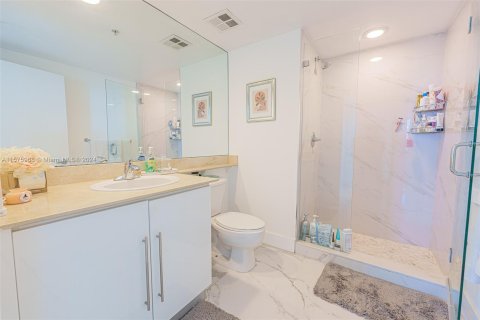 Condominio en venta en Miami, Florida, 3 dormitorios, 131.55 m2 № 1153335 - foto 6