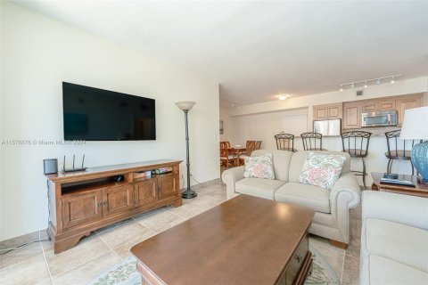 Condominio en venta en Miami, Florida, 2 dormitorios, 108.6 m2 № 1153336 - foto 15