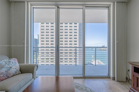 Condominio en venta en Miami, Florida, 2 dormitorios, 108.6 m2 № 1153336 - foto 14