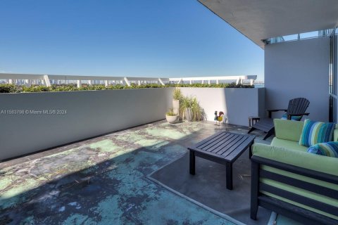 Condo in Miami Beach, Florida, 1 bedroom  № 1170392 - photo 14