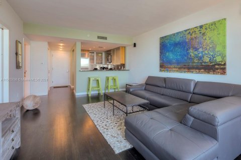 Condo in Miami Beach, Florida, 1 bedroom  № 1170392 - photo 10