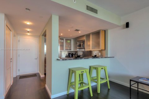 Condo in Miami Beach, Florida, 1 bedroom  № 1170392 - photo 7