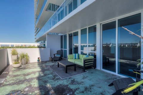 Condo in Miami Beach, Florida, 1 bedroom  № 1170392 - photo 19