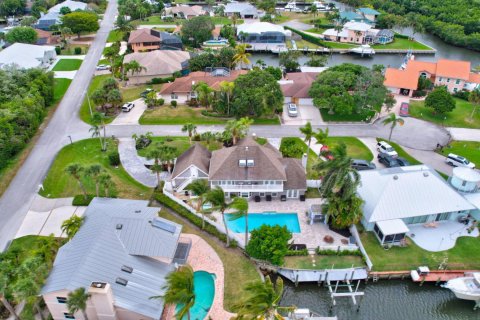Villa ou maison à vendre à Hutchinson Island South, Floride: 5 chambres, 321.16 m2 № 1094069 - photo 5