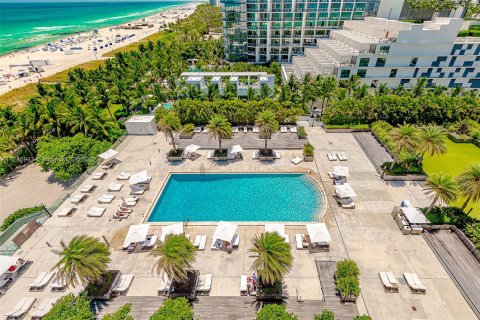 Condominio en alquiler en Miami Beach, Florida, 2 dormitorios, 114.27 m2 № 32157 - foto 28