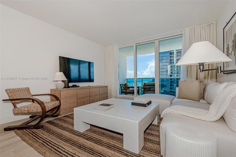 Condominio en alquiler en Miami Beach, Florida, 2 dormitorios, 114.27 m2 № 32157 - foto 22