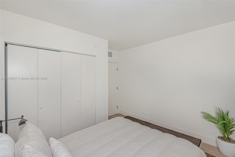 Condominio en alquiler en Miami Beach, Florida, 2 dormitorios, 114.27 m2 № 32157 - foto 10