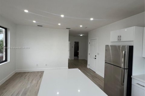 Immobilier commercial à vendre à Miami, Floride: 314.57 m2 № 1345655 - photo 5