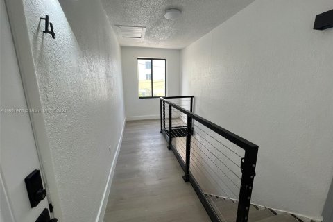 Immobilier commercial à vendre à Miami, Floride: 314.57 m2 № 1345655 - photo 12