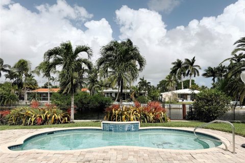 Casa en venta en Hollywood, Florida, 3 dormitorios № 1412134 - foto 1