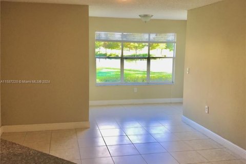 Copropriété à vendre à Sunrise, Floride: 1 chambre, 69.03 m2 № 1175931 - photo 4