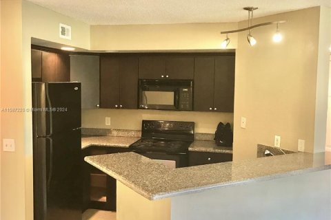 Condominio en venta en Sunrise, Florida, 1 dormitorio, 69.03 m2 № 1175931 - foto 1