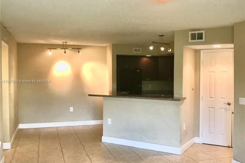 Copropriété à vendre à Sunrise, Floride: 1 chambre, 69.03 m2 № 1175931 - photo 2