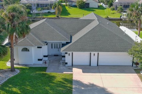 Casa en venta en Palm Coast, Florida, 3 dormitorios, 200.48 m2 № 1336622 - foto 1