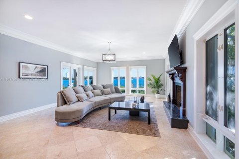 Villa ou maison à vendre à Miami Beach, Floride: 5 chambres, 469.16 m2 № 1330329 - photo 3