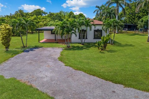 Villa ou maison à vendre à Miami, Floride: 3 chambres, 162.67 m2 № 1370480 - photo 1