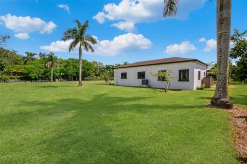 House in Miami, Florida 3 bedrooms, 162.67 sq.m. № 1370480 - photo 4