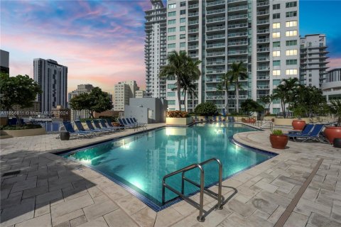 Copropriété à louer à Miami, Floride: 47.01 m2 № 1370479 - photo 2