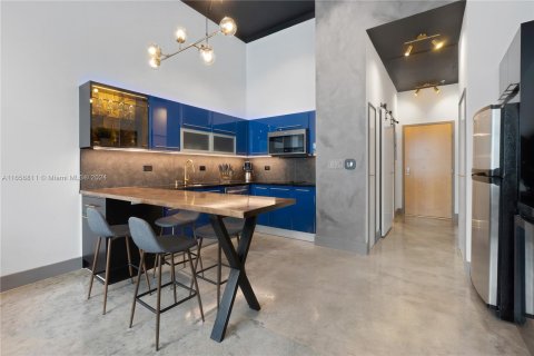 Copropriété à louer à Miami, Floride: 47.01 m2 № 1370479 - photo 4