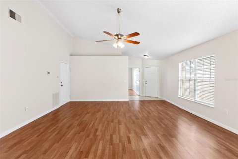 House in Davenport, Florida 4 bedrooms, 136.66 sq.m. № 1301349 - photo 6