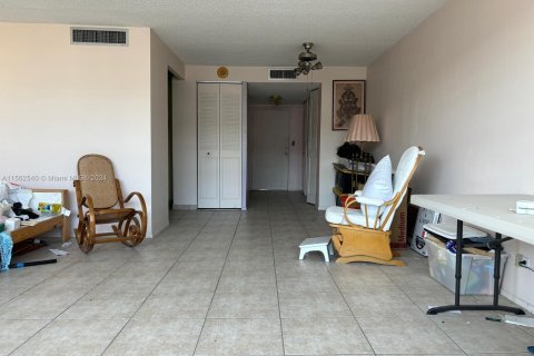 Copropriété à vendre à Sunny Isles Beach, Floride: 55.28 m2 № 1097073 - photo 19
