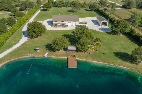 Villa ou maison à vendre à Vero Beach, Floride: 2 chambres, 226.31 m2 № 837681 - photo 5