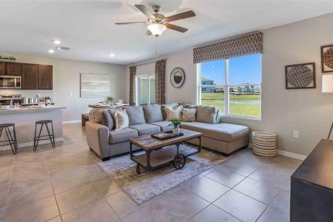 Villa ou maison à vendre à Zephyrhills, Floride: 5 chambres, 242.01 m2 № 1307631 - photo 8