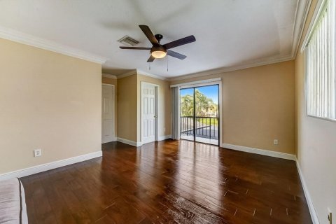 Townhouse in Lake Worth, Florida 3 bedrooms, 152.92 sq.m. № 954586 - photo 11