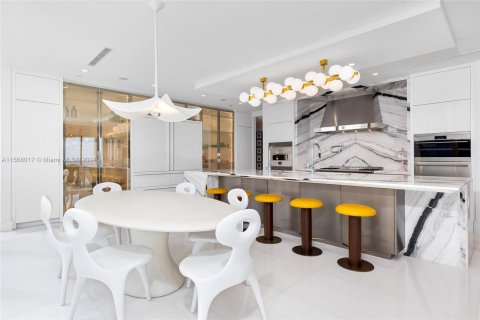 Condo in Sunny Isles Beach, Florida, 5 bedrooms  № 1119366 - photo 7