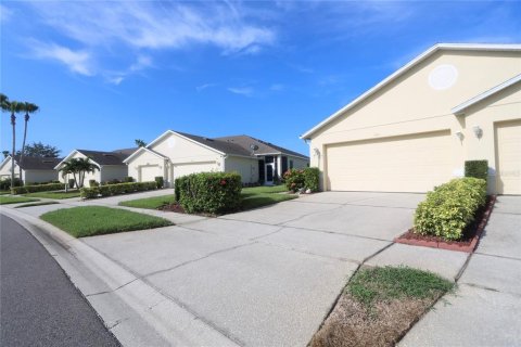 Touwnhouse à vendre à Kissimmee, Floride: 2 chambres, 141.68 m2 № 1299942 - photo 7