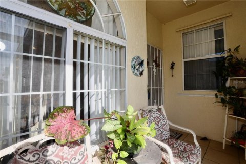 Townhouse in Kissimmee, Florida 2 bedrooms, 141.68 sq.m. № 1299942 - photo 12