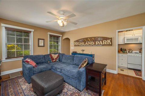 Condo in Lake Wales, Florida, 1 bedroom  № 1346521 - photo 5