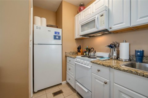 Condominio en venta en Lake Wales, Florida, 1 dormitorio, 83.24 m2 № 1346521 - foto 9