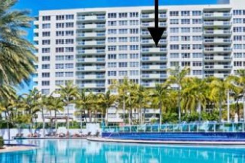 Condominio en venta en Miami Beach, Florida, 2 dormitorios, 98.66 m2 № 975762 - foto 17