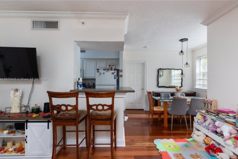 Condo in Pembroke Pines, Florida, 1 bedroom  № 1396187 - photo 6