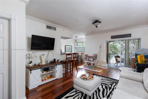 Condo in Pembroke Pines, Florida, 1 bedroom  № 1396187 - photo 4