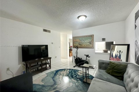 Copropriété à vendre à Miami Gardens, Floride: 1 chambre, 67.82 m2 № 1396185 - photo 9