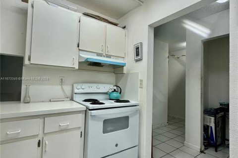 Condominio en venta en Miami Gardens, Florida, 1 dormitorio, 67.82 m2 № 1396185 - foto 6