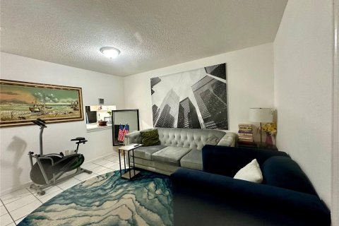 Condominio en venta en Miami Gardens, Florida, 1 dormitorio, 67.82 m2 № 1396185 - foto 8