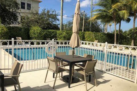 Touwnhouse à vendre à Aventura, Floride: 2 chambres, 162.11 m2 № 1332136 - photo 24