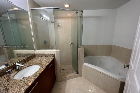 Adosado en venta en Aventura, Florida, 2 dormitorios, 162.11 m2 № 1332136 - foto 13