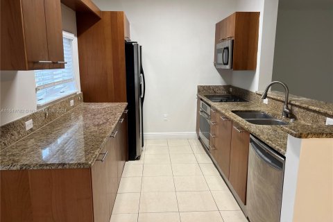 Adosado en venta en Aventura, Florida, 2 dormitorios, 162.11 m2 № 1332136 - foto 3