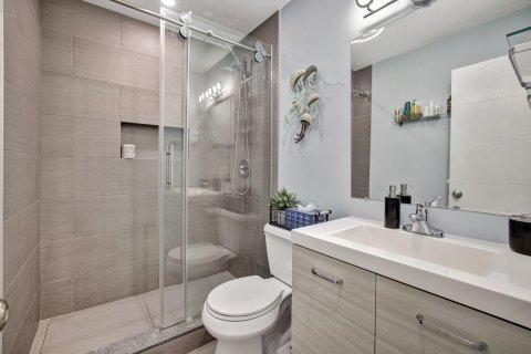 Condo in Fort Lauderdale, Florida, 1 bedroom  № 1188796 - photo 11