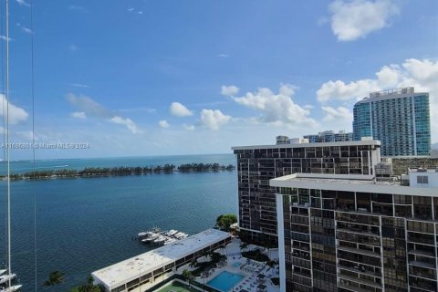 Condominio en venta en Miami, Florida, 1 dormitorio, 80.64 m2 № 1427280 - foto 3