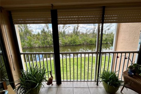 Copropriété à vendre à Punta Gorda, Floride: 2 chambres, 119.1 m2 № 1086182 - photo 14