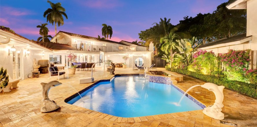 Villa ou maison à Pompano Beach, Floride 5 chambres, 467.67 m2 № 1207471