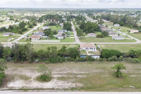 Купить земельный участок в Кейп-Корал, Флорида № 219513 - фото 24