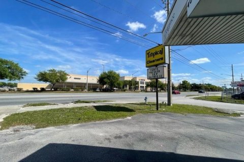 Immobilier commercial à vendre à Orlando, Floride: 292.55 m2 № 216006 - photo 3